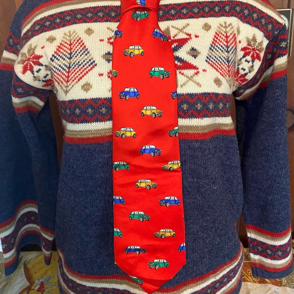 Hemley red tie car pattern 100% silk